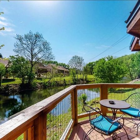 Skinny Dippin'-River Front- Free Tickets-Dog Friendly-Sleeps 6 بيدجن فورج المظهر الخارجي الصورة